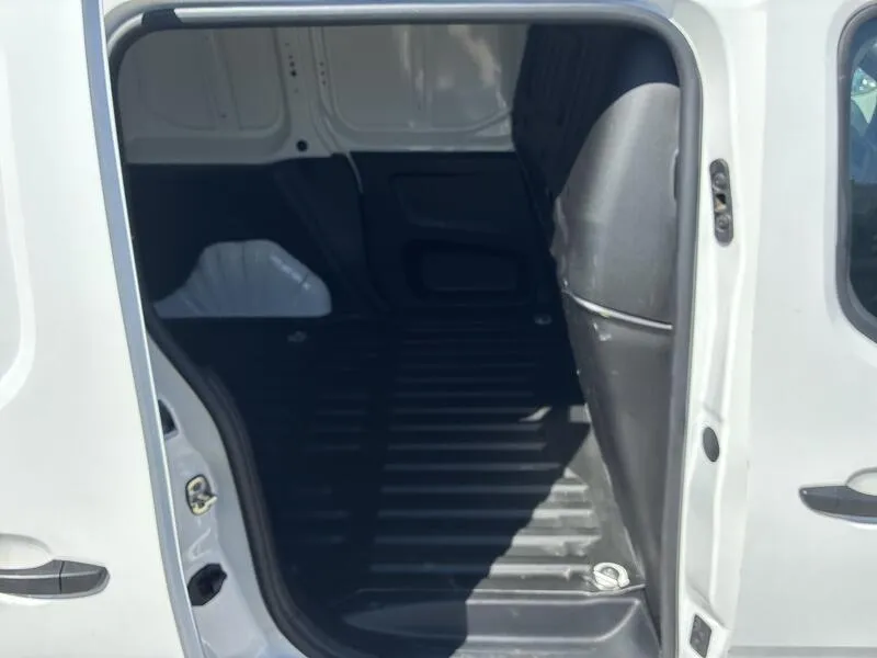 Peugeot Partner BlueHDi - foto 22
