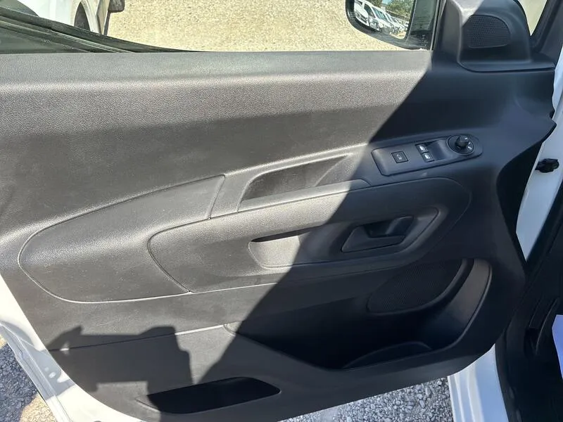 Peugeot Partner BlueHDi - foto 25