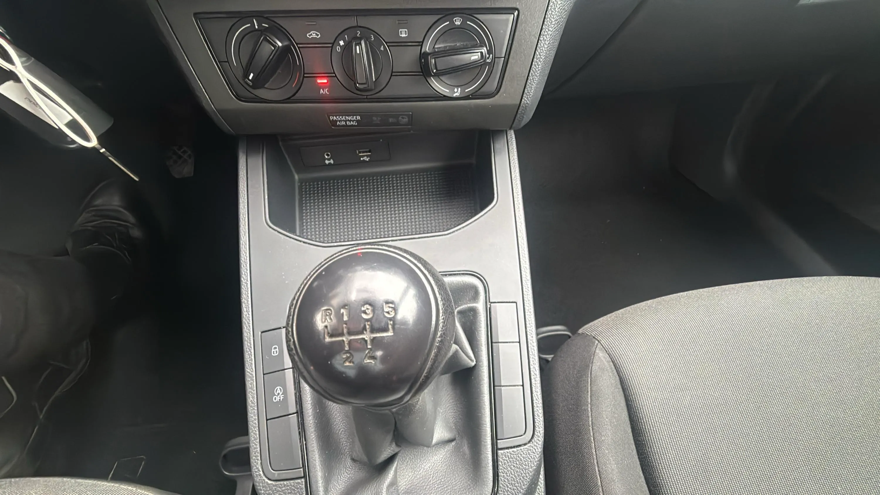 SEAT Arona 1.6 TDI Style Ecomotive - foto 13