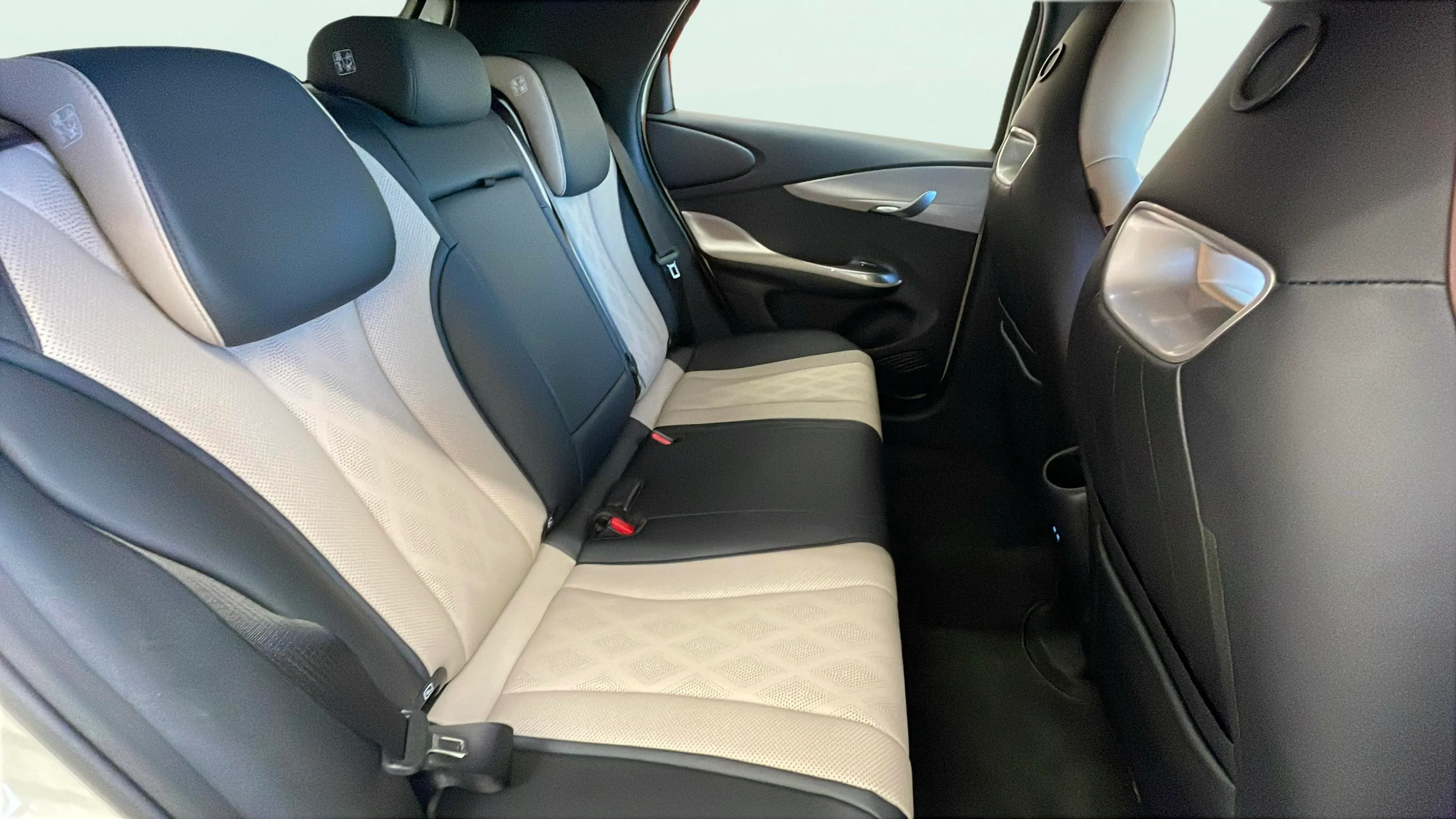 BYD Dolphin Comfort - foto 23
