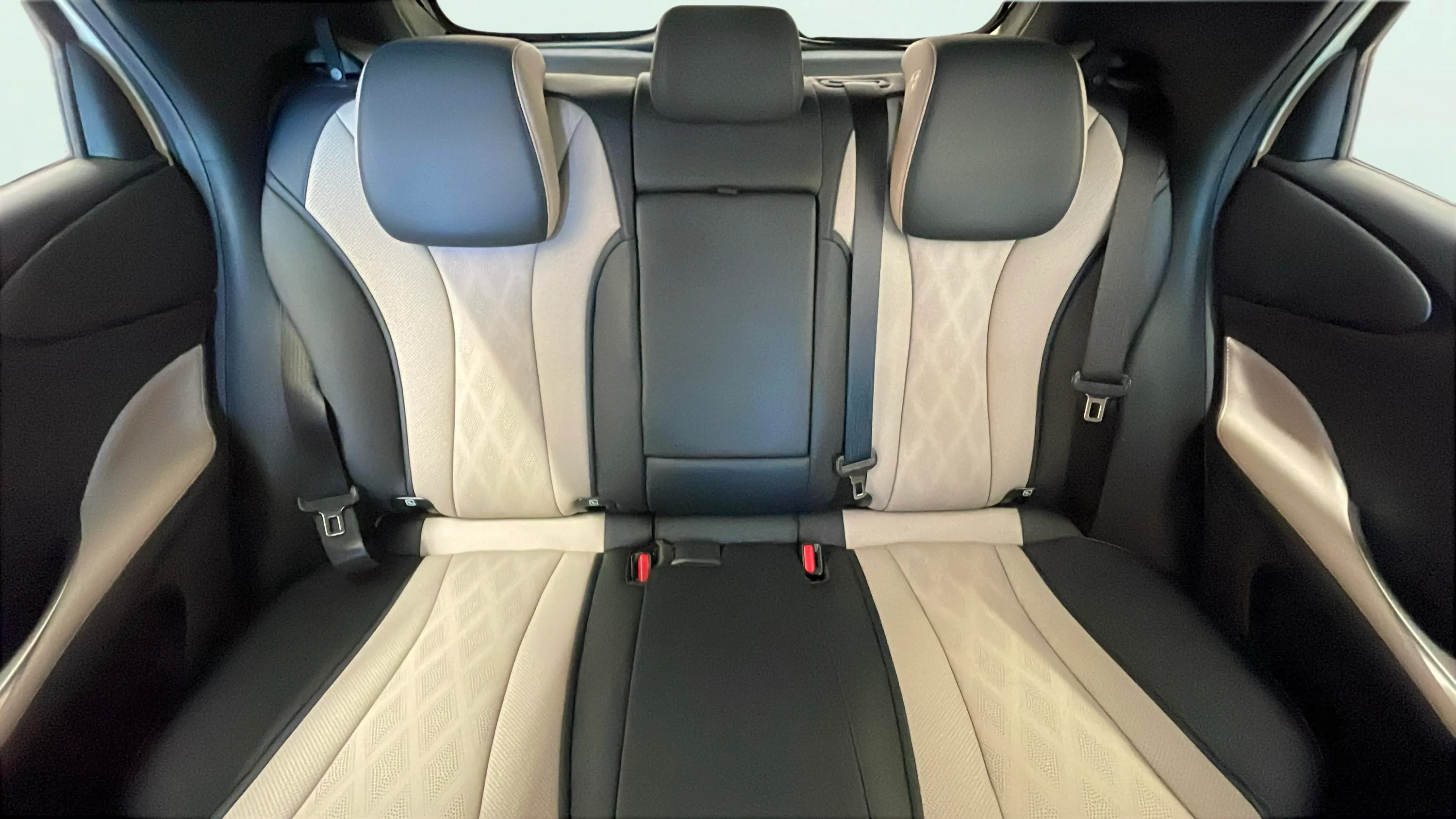 BYD Dolphin Comfort - foto 24