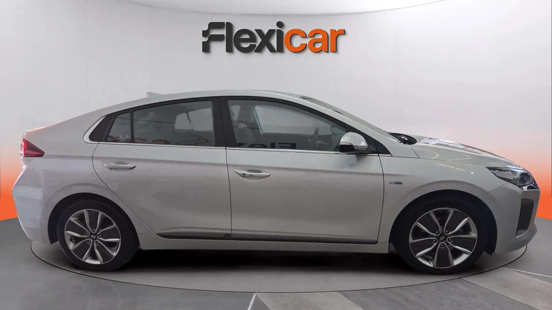 Hyundai Ioniq 1.6 GDI HEV Style DCT - foto 2