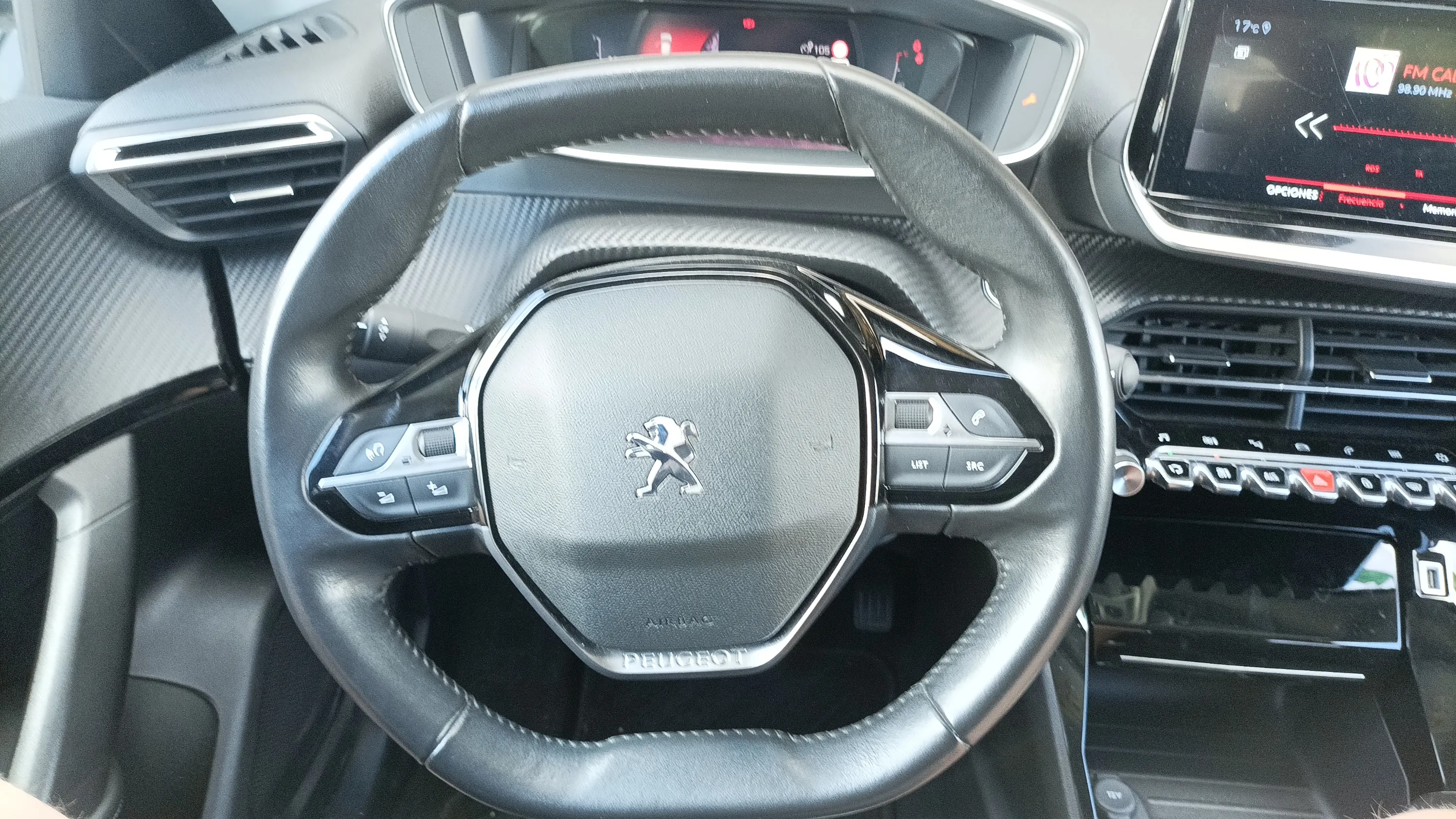 Peugeot 2008 Active BlueHDi - foto 10