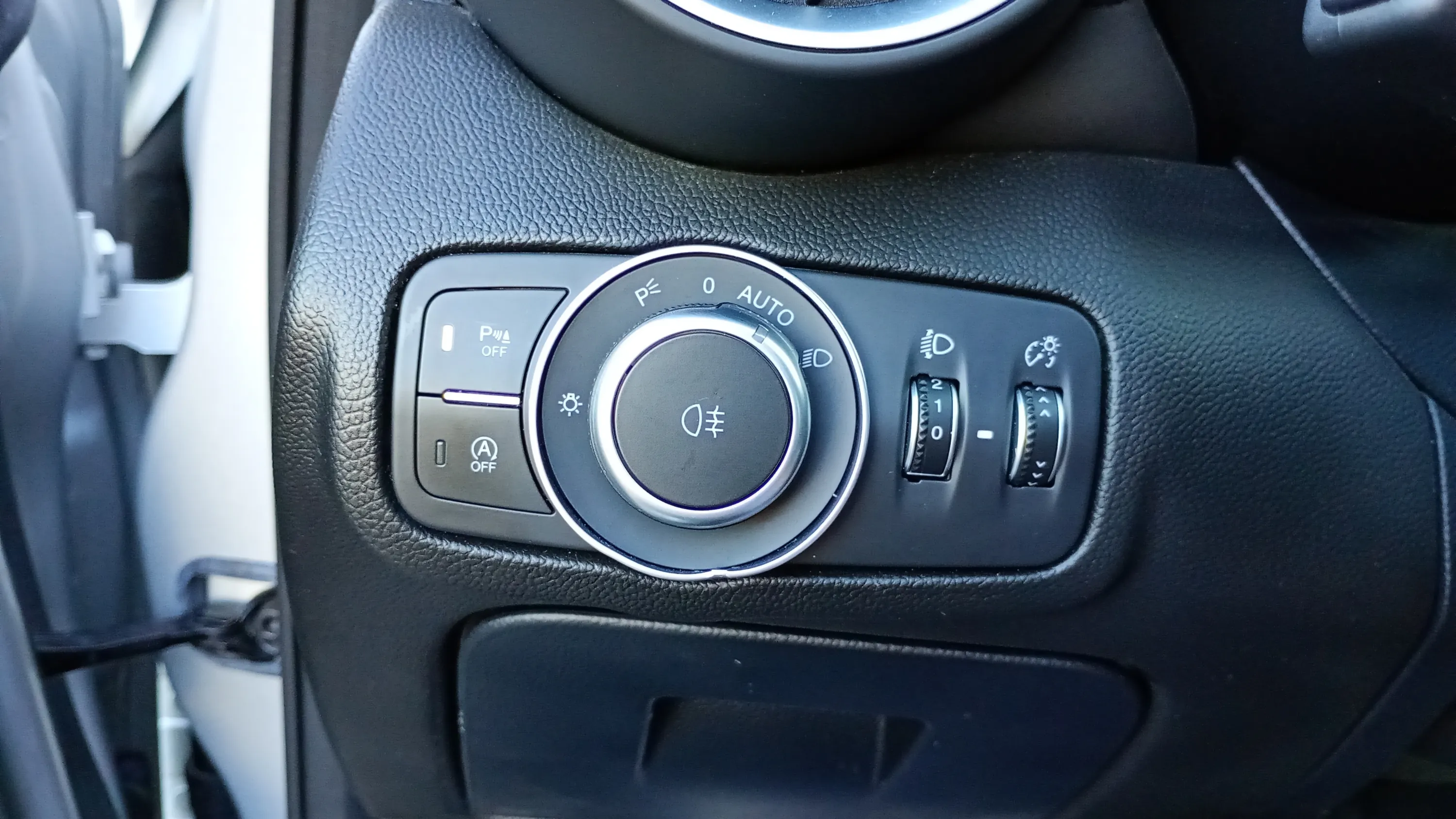 Alfa Romeo Giulia 2.2 Diesel Super RWD - foto 18