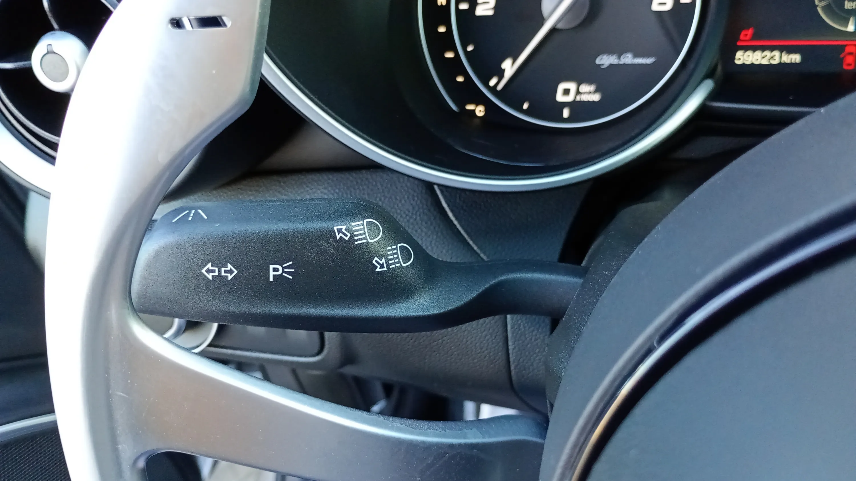 Alfa Romeo Giulia 2.2 Diesel Super RWD - foto 19
