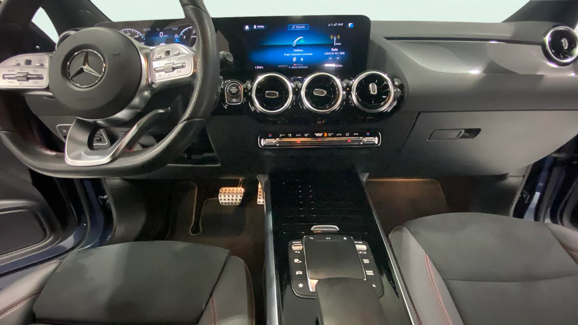 Mercedes-Benz GLA 200 D 4MATIC - foto 16