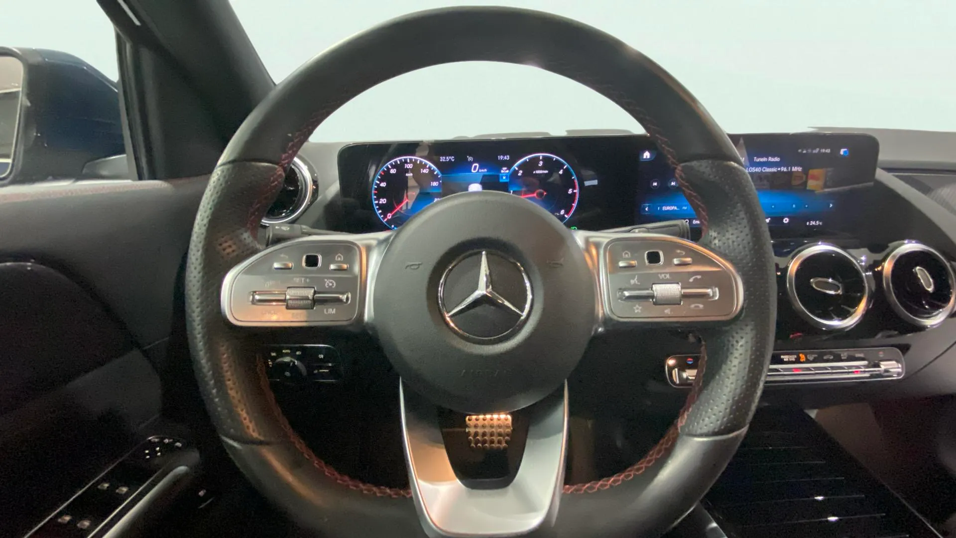 Mercedes-Benz GLA 200 D 4MATIC - foto 10