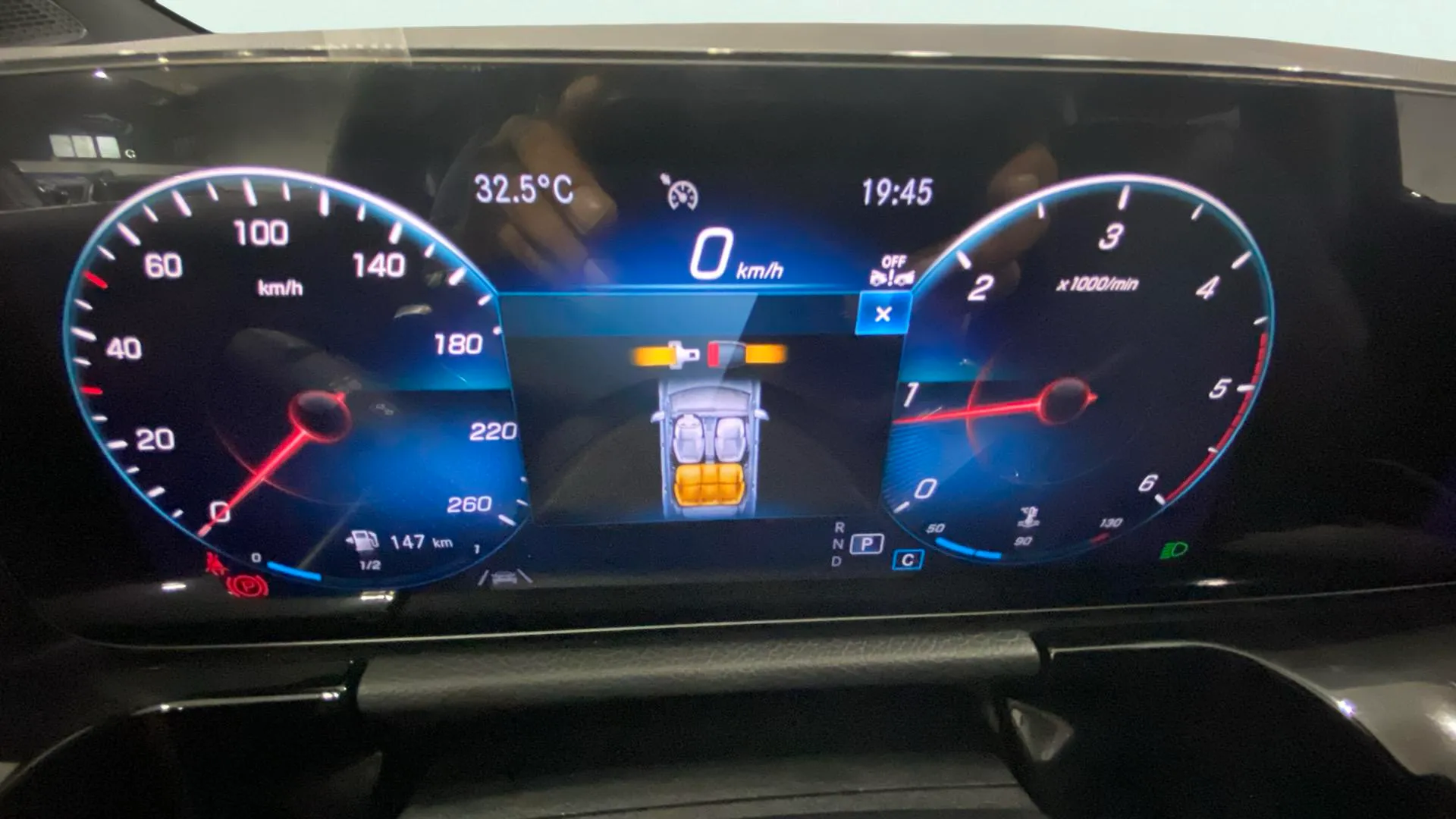 Mercedes-Benz GLA 200 D 4MATIC - foto 11