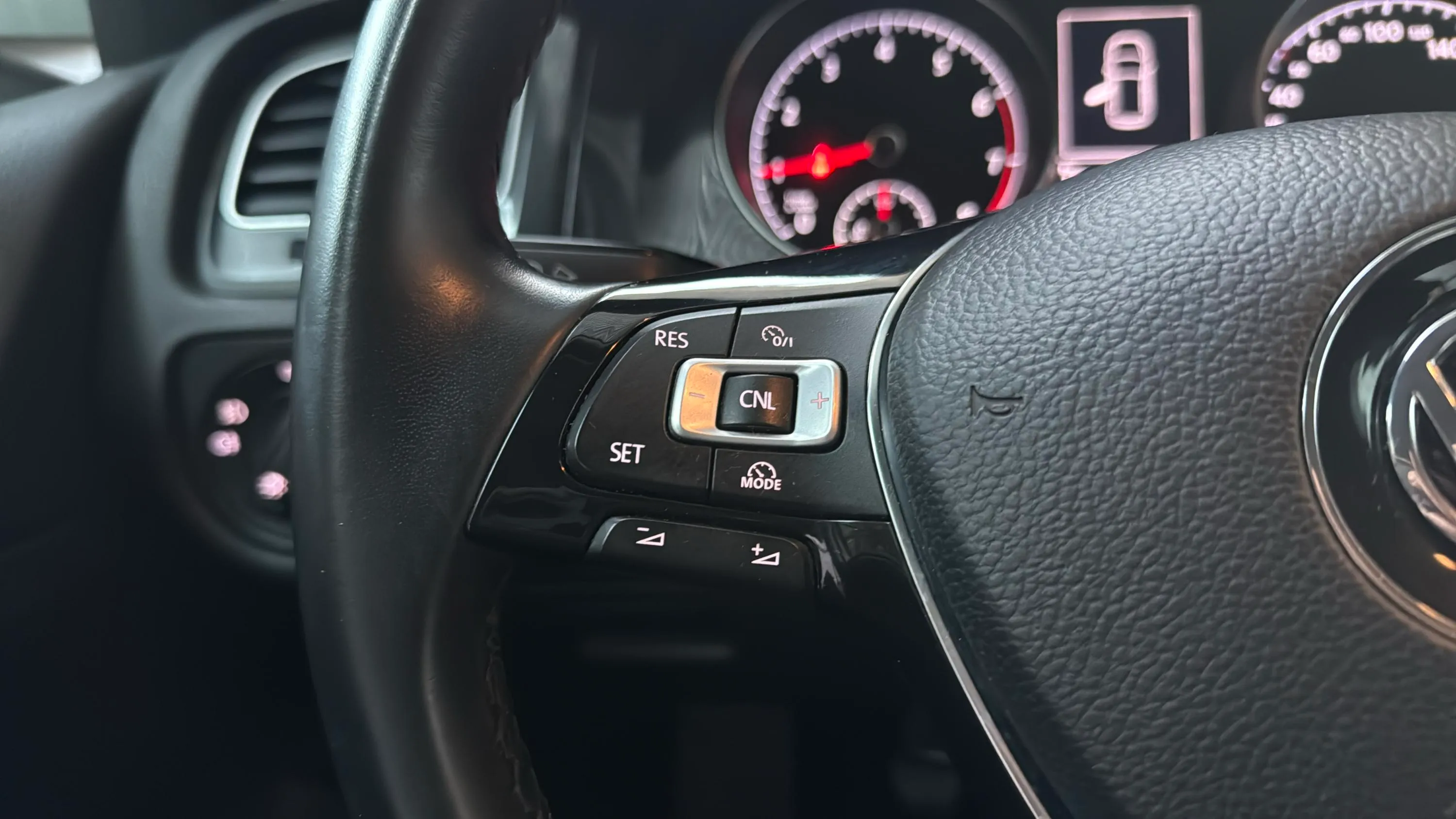 Volkswagen Golf Advance 1.0 TSI - foto 16