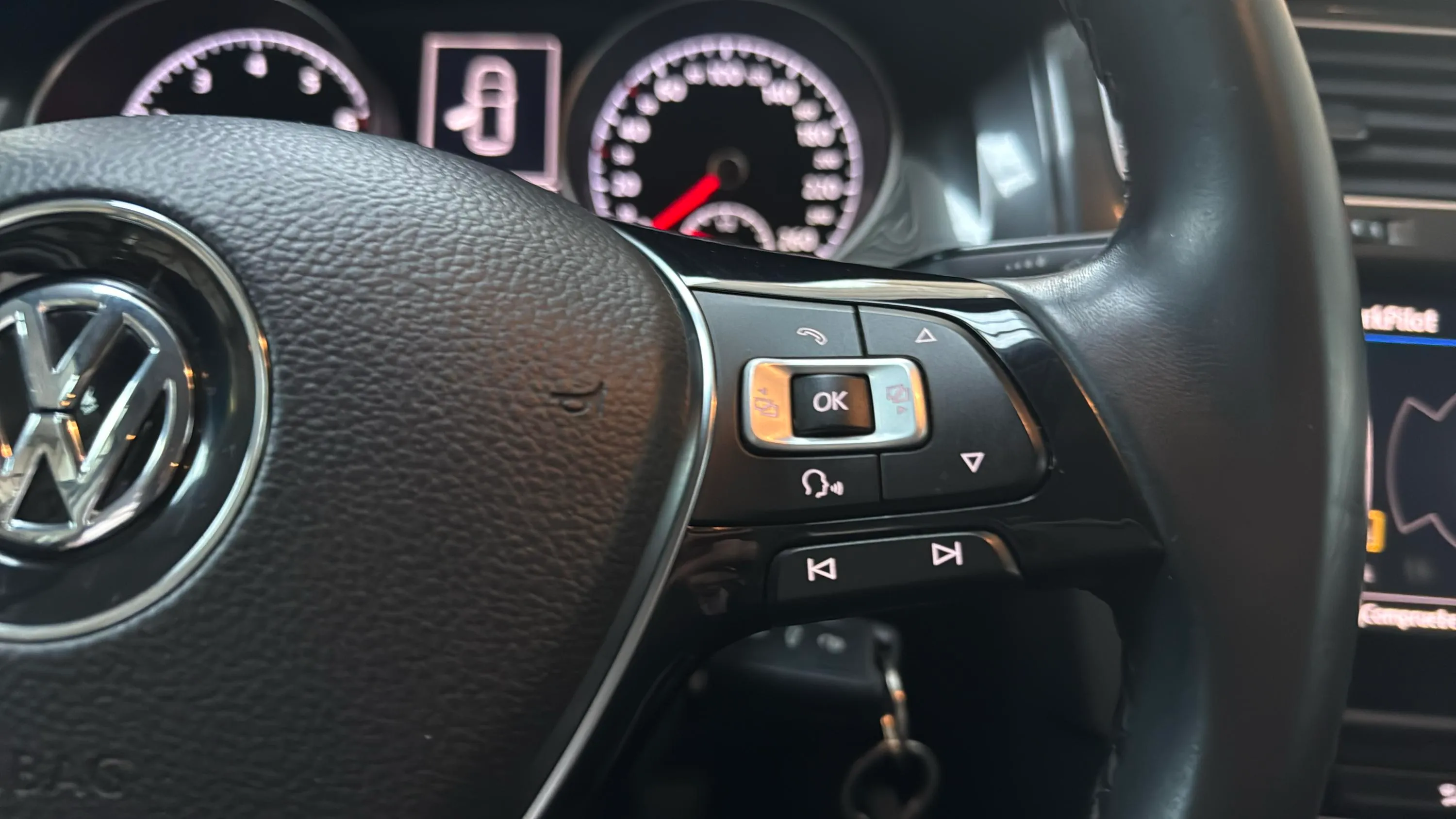 Volkswagen Golf Advance 1.0 TSI - foto 17
