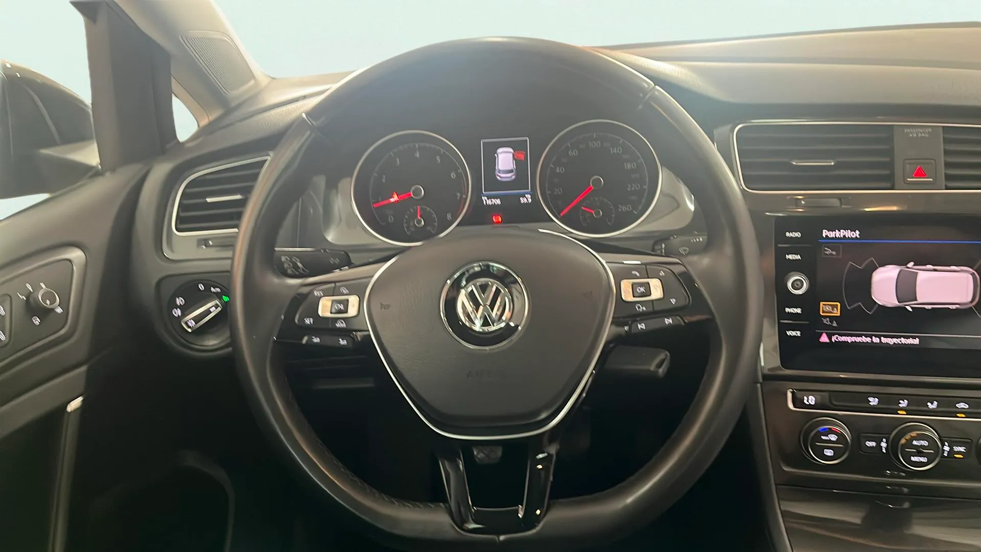 Volkswagen Golf Advance 1.4 TSI - foto 10