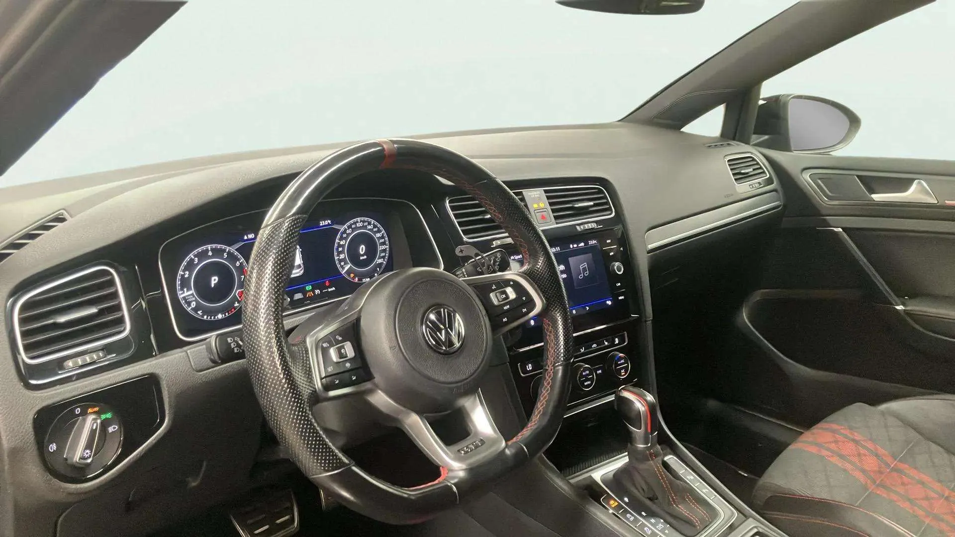 Volkswagen Golf GTI TCR 2.0 TSI DSG - foto 9
