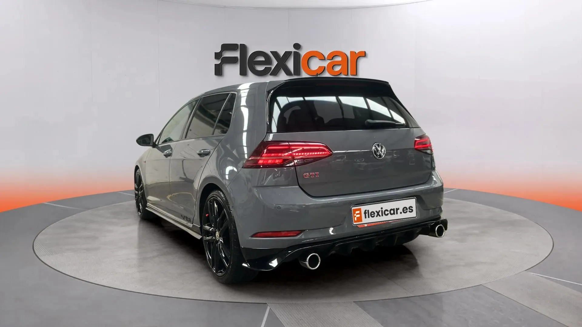 Volkswagen Golf GTI TCR 2.0 TSI DSG - foto 5