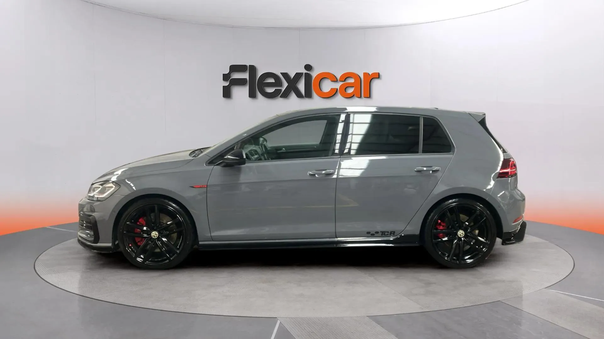Volkswagen Golf GTI TCR 2.0 TSI DSG - foto 4