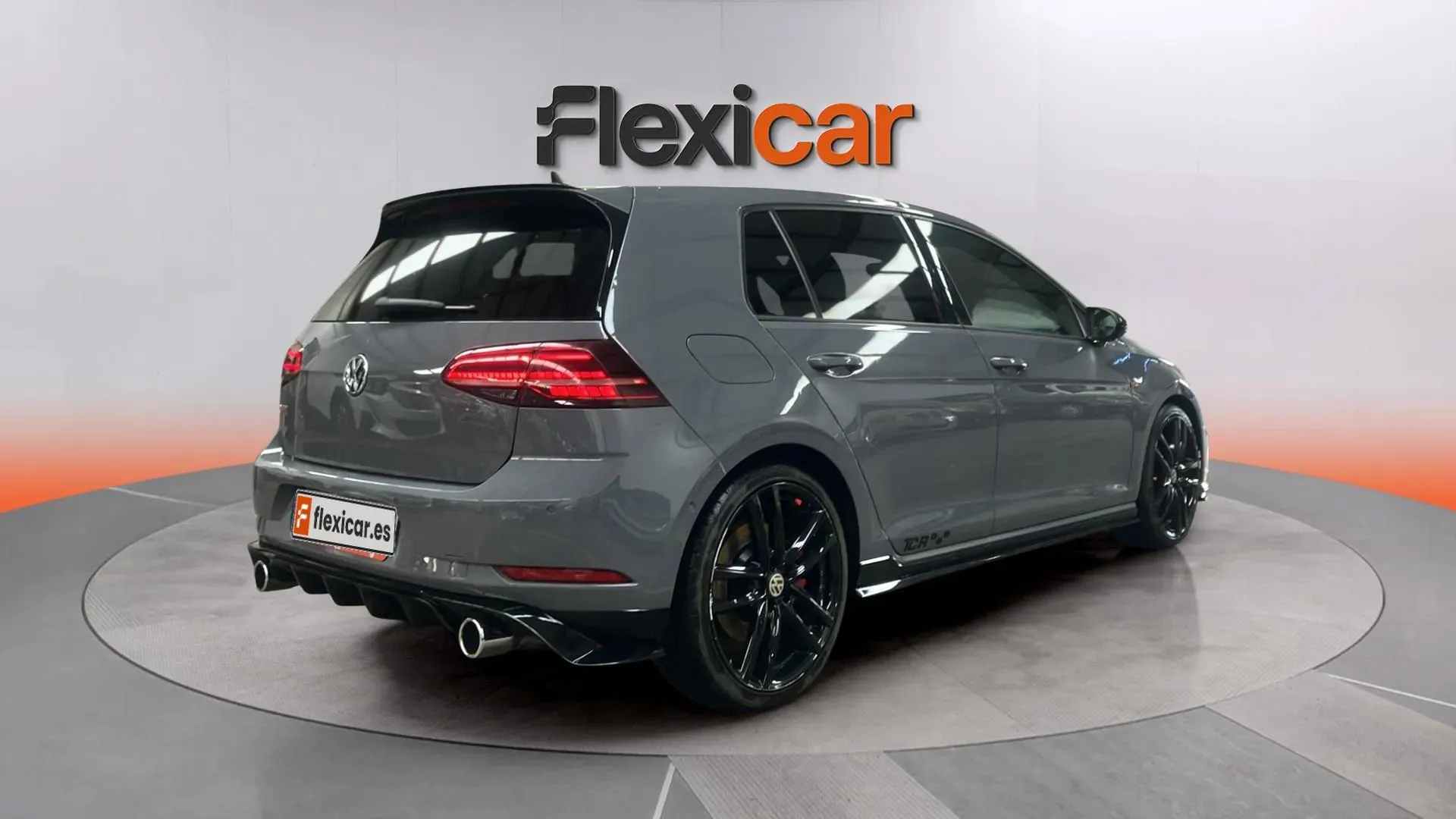 Volkswagen Golf GTI TCR 2.0 TSI DSG - foto 7