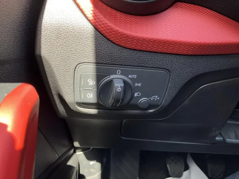 Audi Q2 Sport 30 TFSI - foto 36