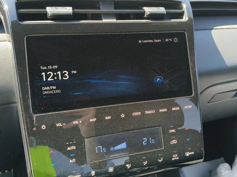 Hyundai Tucson 1.6 T-GDi HEV N-Line Sky - foto 11