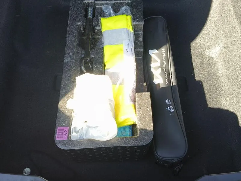 Kia Niro Hybrid Drive 1.6 - foto 37