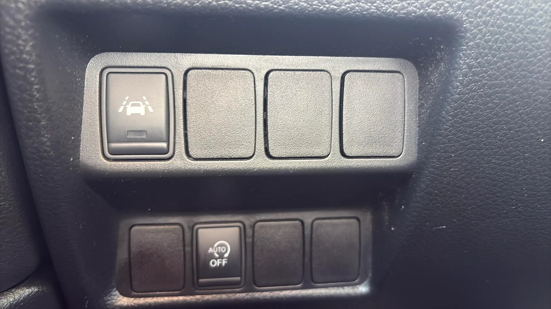 Nissan Qashqai DIG-T N-Connecta - foto 17