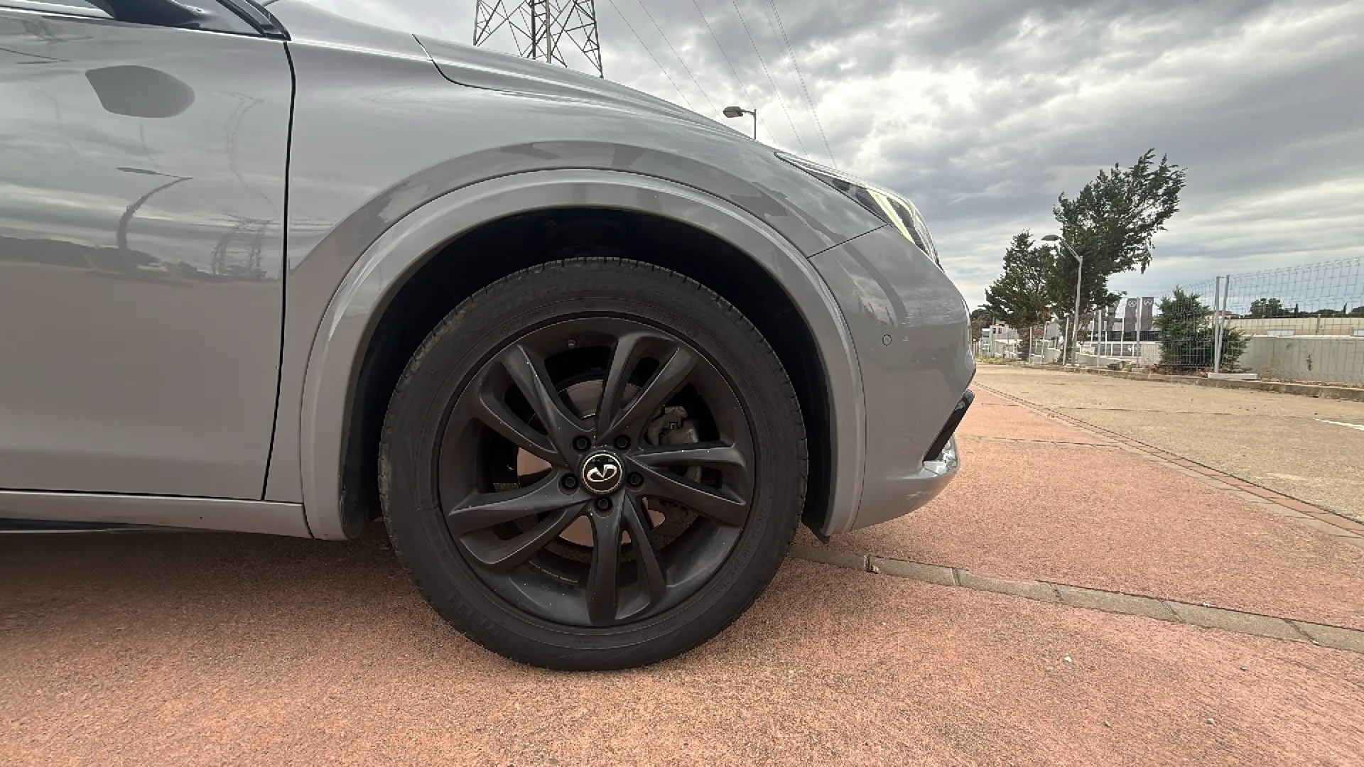 Infiniti Q30 1.6TC Premium Tech 7DCT - foto 17