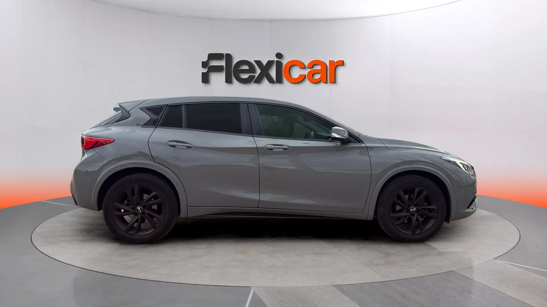 Infiniti Q30 1.6TC Premium Tech 7DCT - foto 8