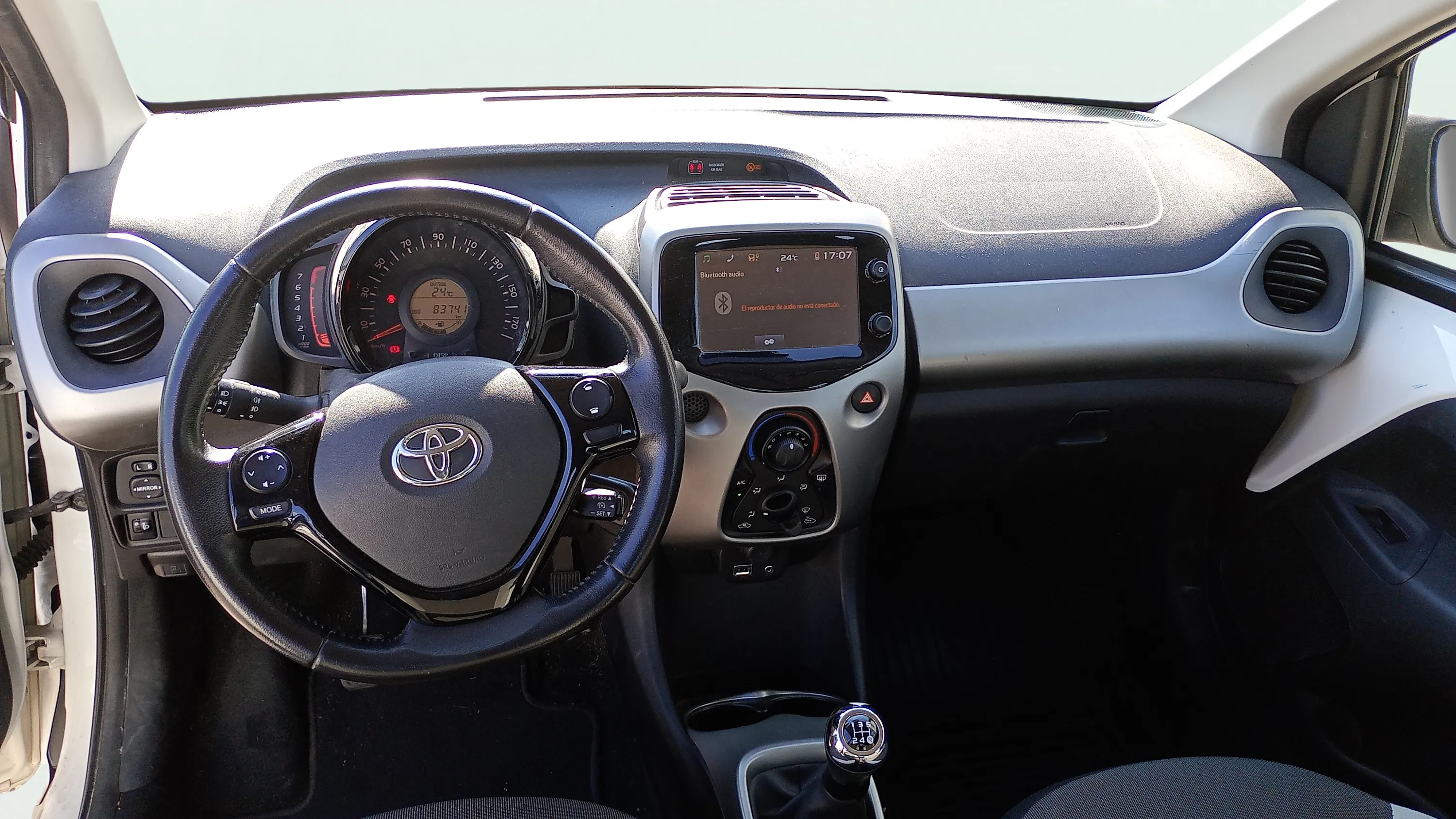 Toyota Aygo 1.0 70 x-play - foto 9