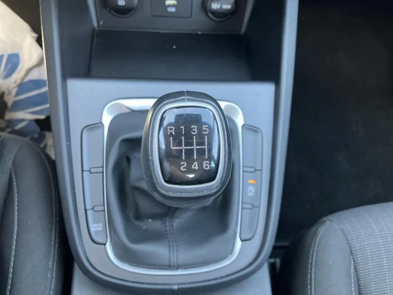 Hyundai Kona T-GDi Maxx 4x2 - foto 38