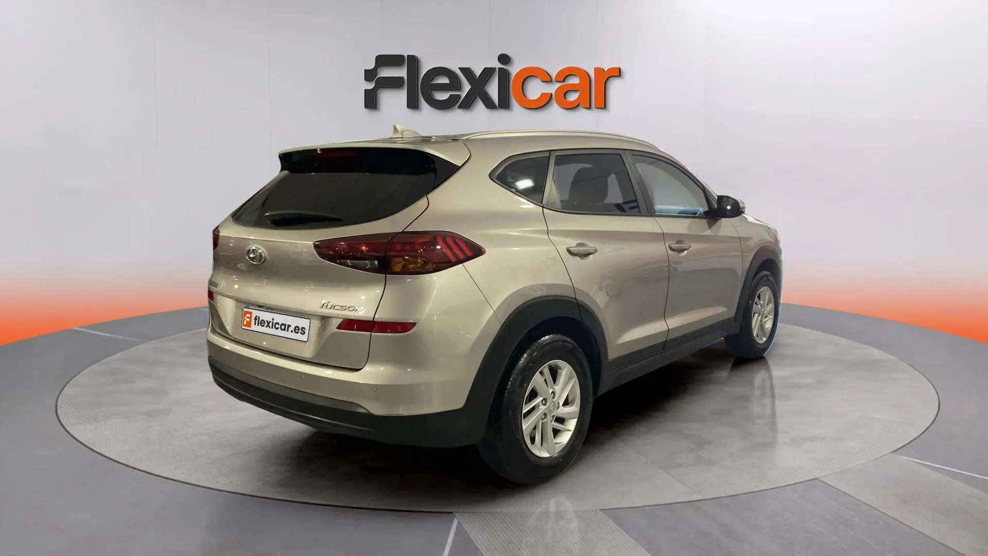 Hyundai Tucson GDI Klass 4x2 1591 cm³ - foto 8