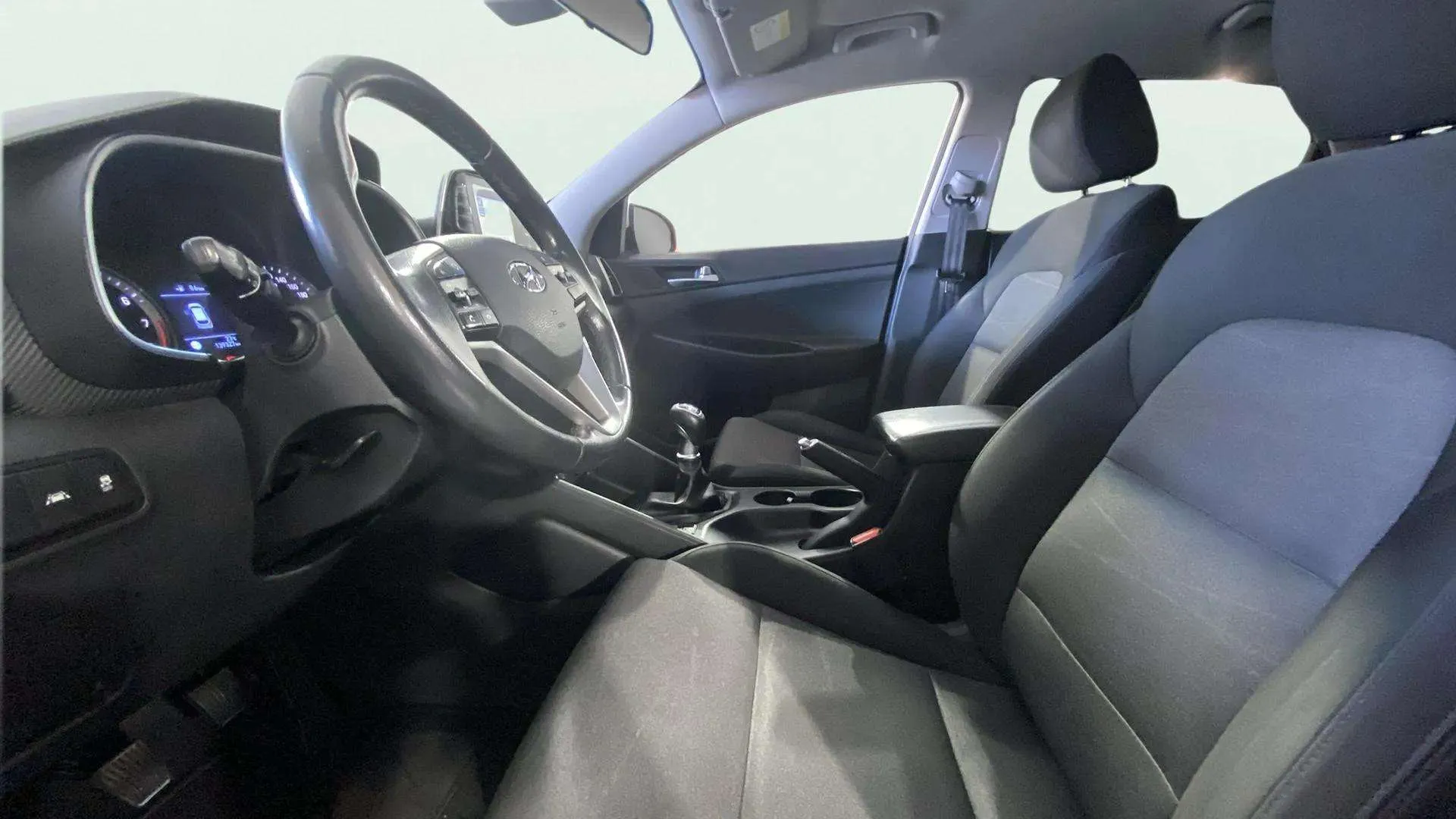 Hyundai Tucson GDI Klass 4x2 1591 cm³ - foto 13