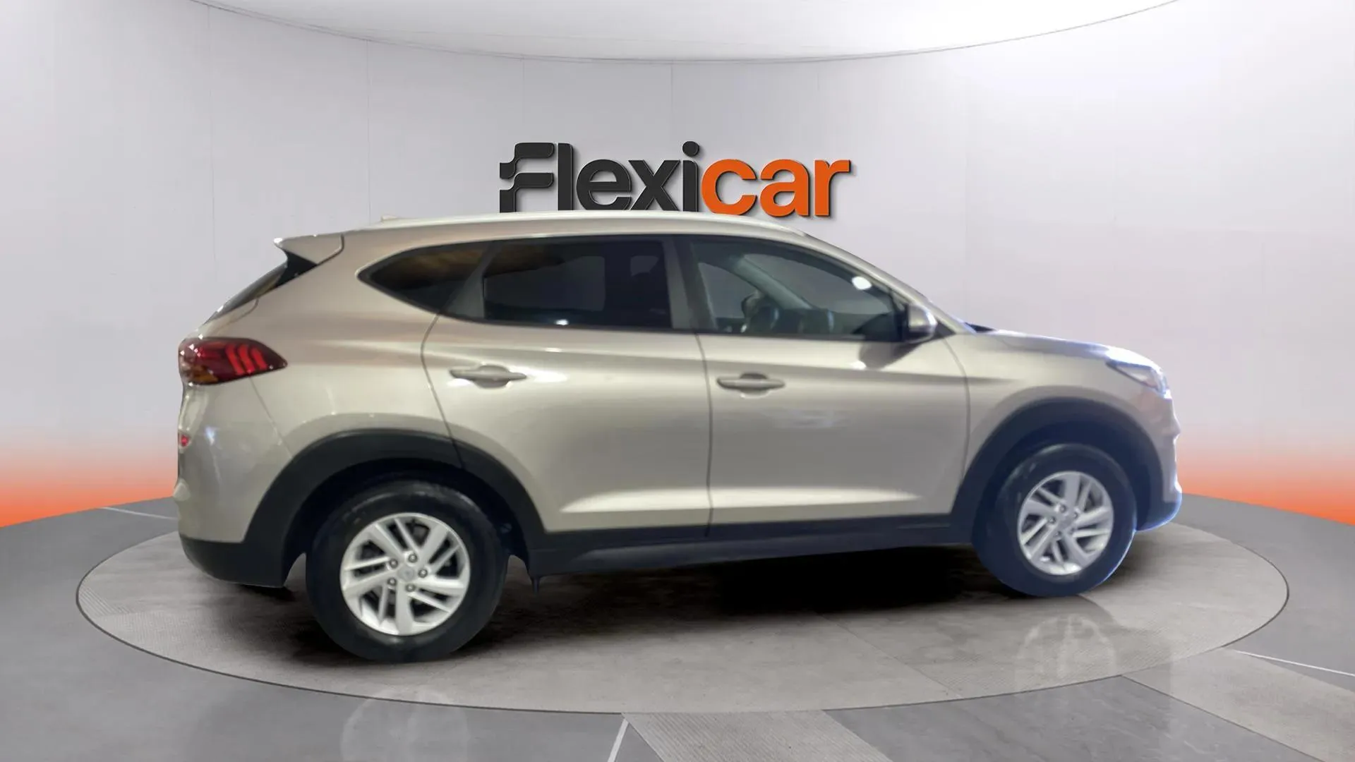 Hyundai Tucson GDI Klass 4x2 1591 cm³ - foto 5