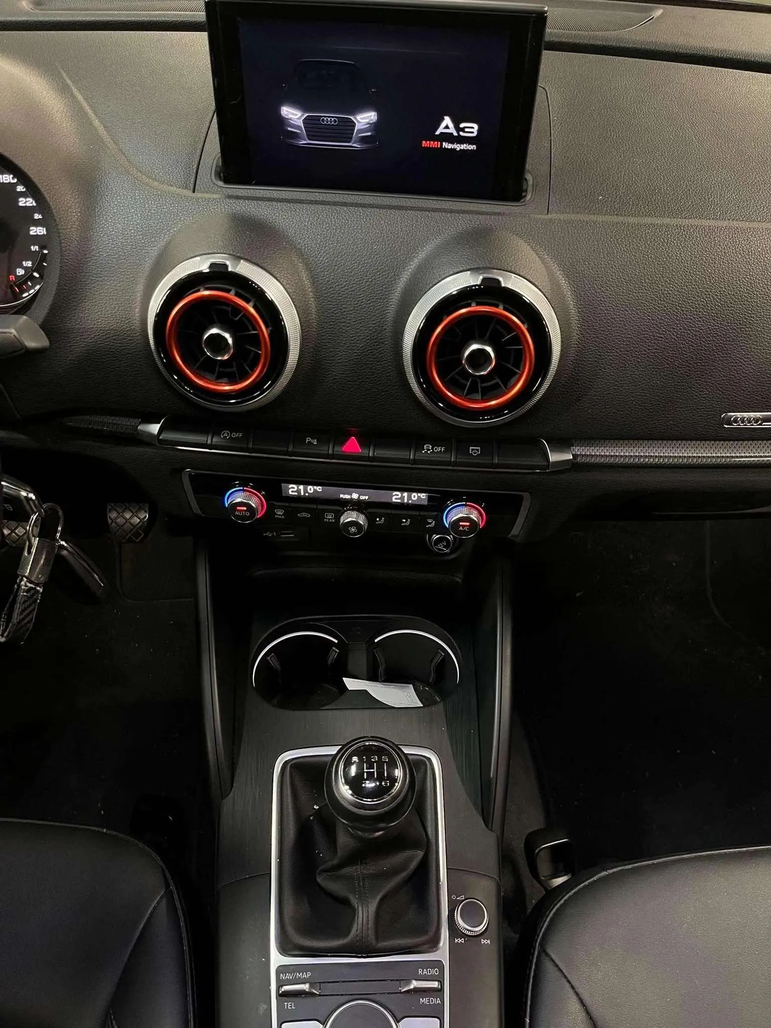 Audi A3 1.6 TDI Sedan - foto 19