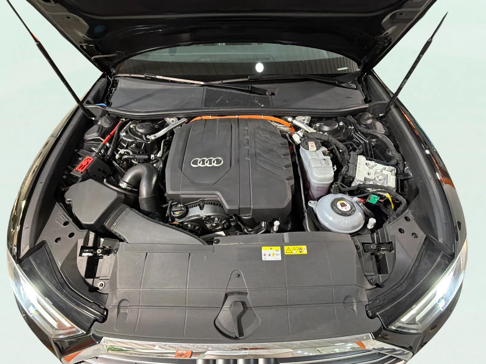 Audi A6 Avant 55 TFSIe quattro Competition - foto 24