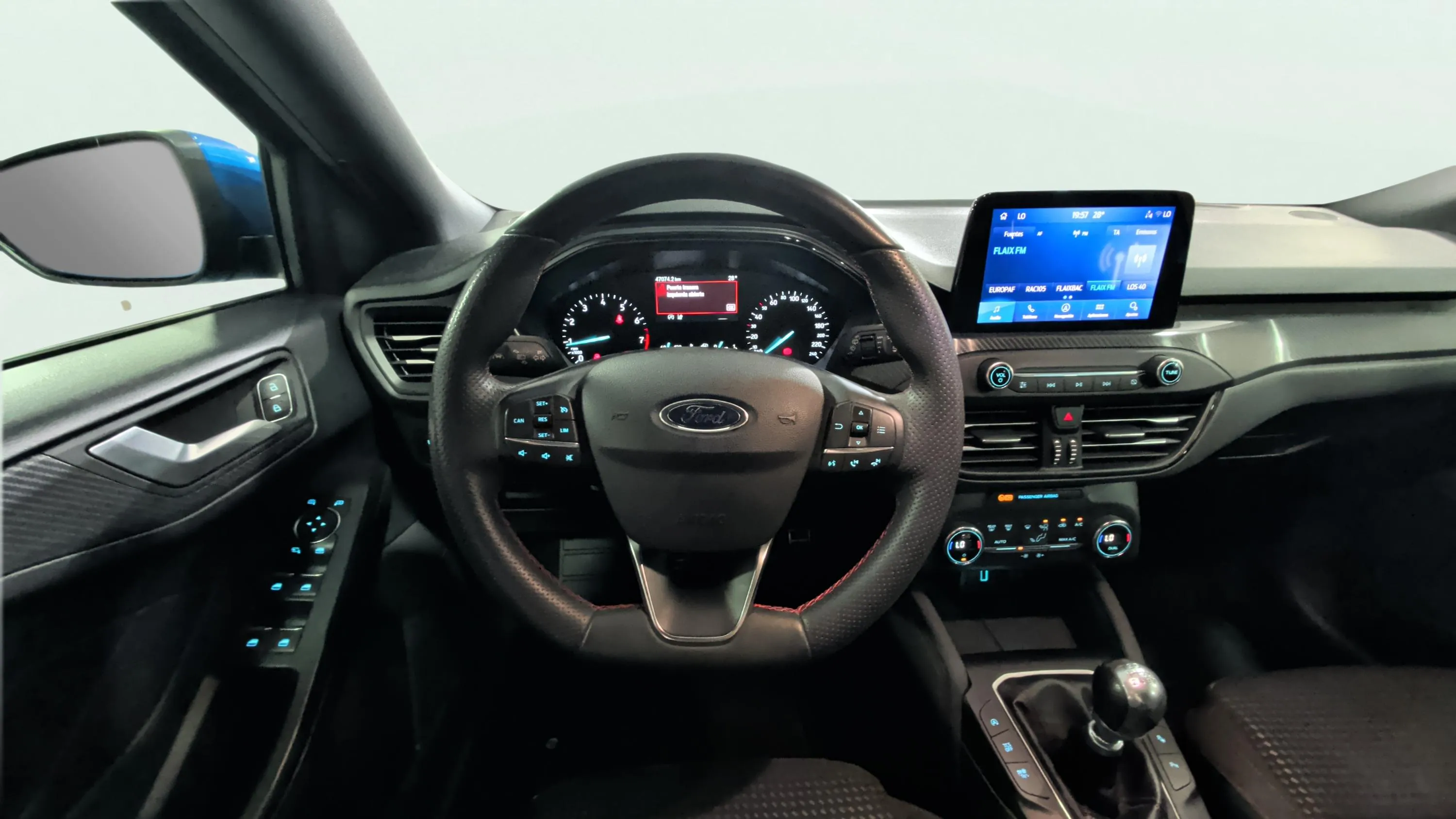 Ford Focus 1.0 EcoBoost ST-Line - foto 11