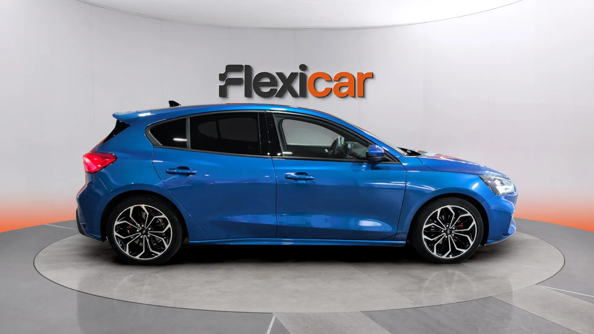Ford Focus 1.0 EcoBoost ST-Line - foto 8