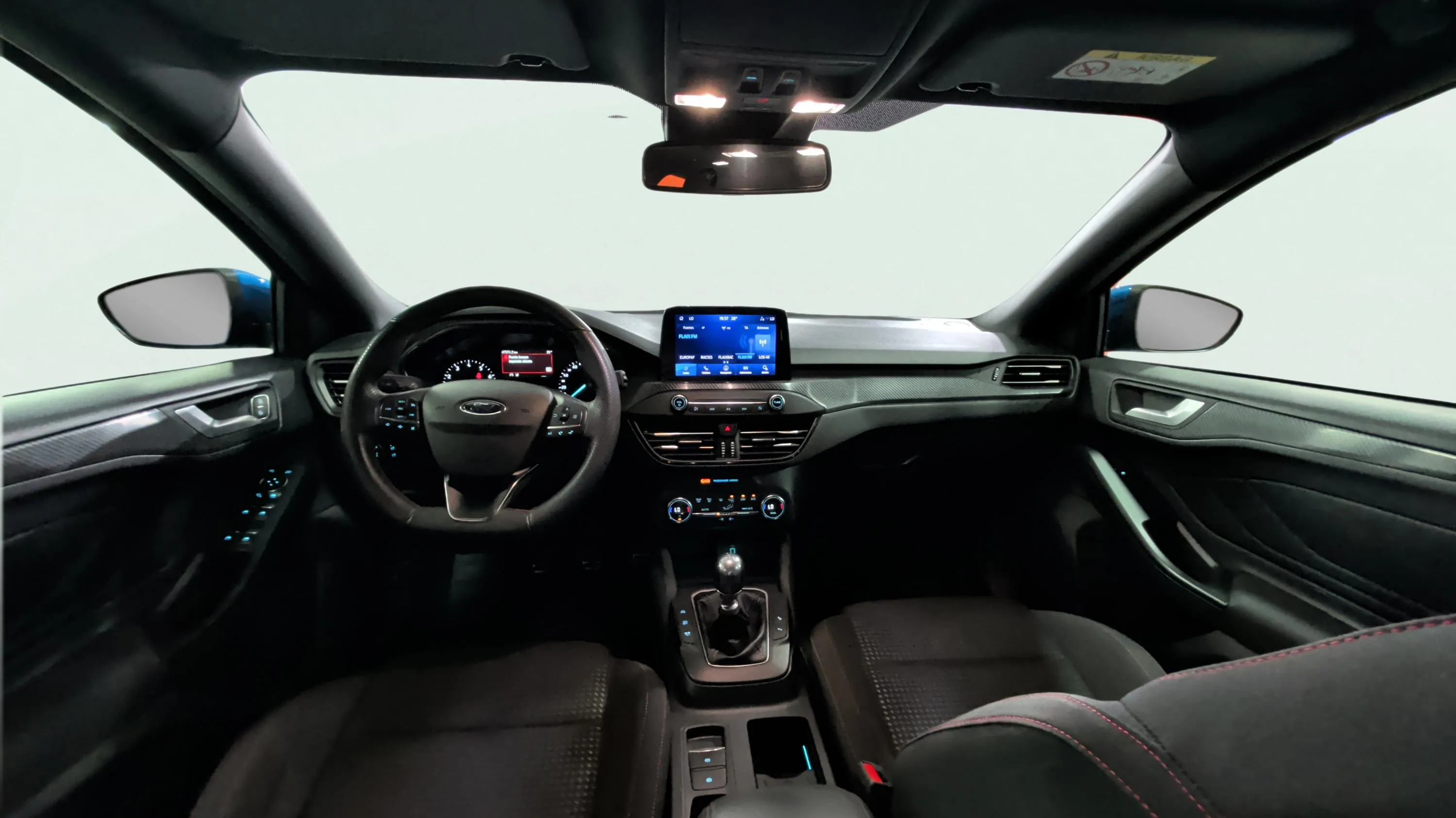 Ford Focus 1.0 EcoBoost ST-Line - foto 9