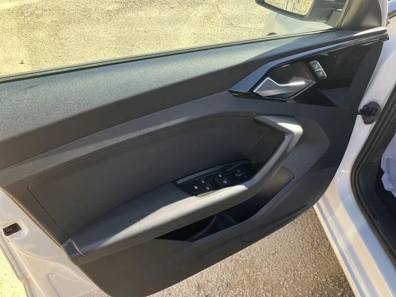 Audi A1 Sportback Advanced 25 TFSI - foto 11