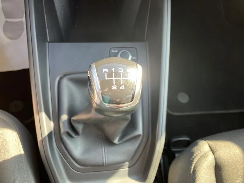 Audi A1 Sportback Advanced 25 TFSI - foto 38