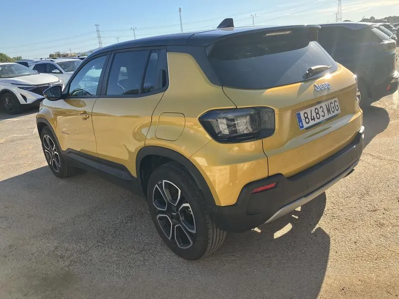 Jeep Avenger Summit 1.2 MT6 - foto 4