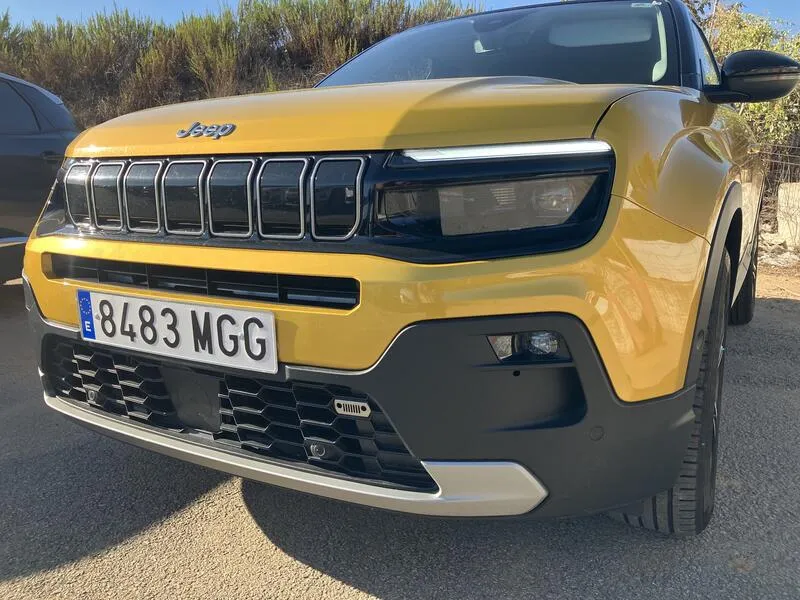 Jeep Avenger Summit 1.2 MT6 - foto 37