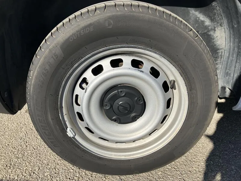Opel Combo E Cargo 1.5 - foto 28