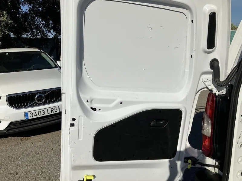 Opel Combo E Cargo 1.5 - foto 25