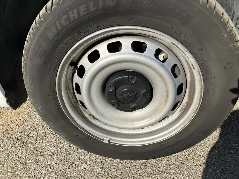 Opel Combo E Cargo 1.5 - foto 32