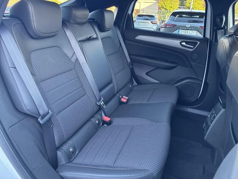 Renault Arkana Techno 1.6 E-Tech Hybrid - foto 12