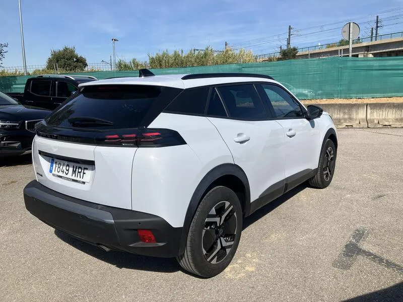 Peugeot 2008 Allure 1.2 PureTech - foto 6