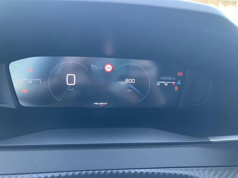 Peugeot 2008 Allure 1.2 PureTech - foto 35