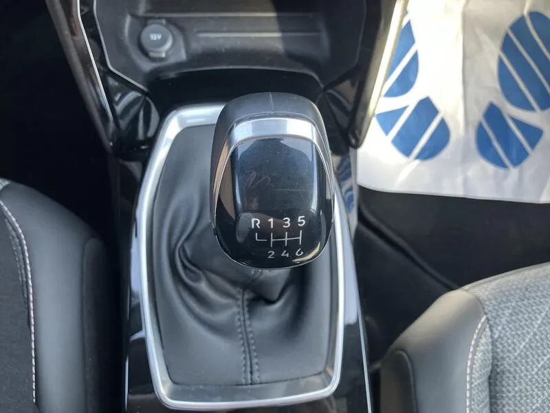 Peugeot 2008 Allure 1.2 PureTech - foto 37