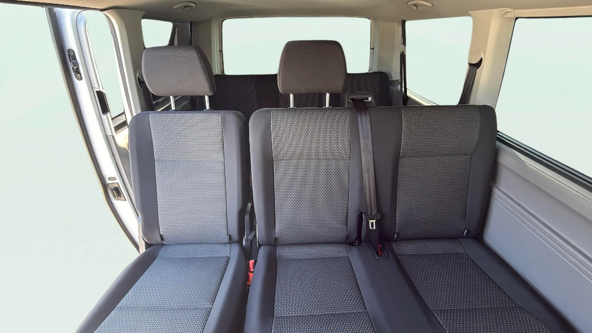 Volkswagen Caravelle Premium Corta 2.0 TDI BMT DSG - foto 19