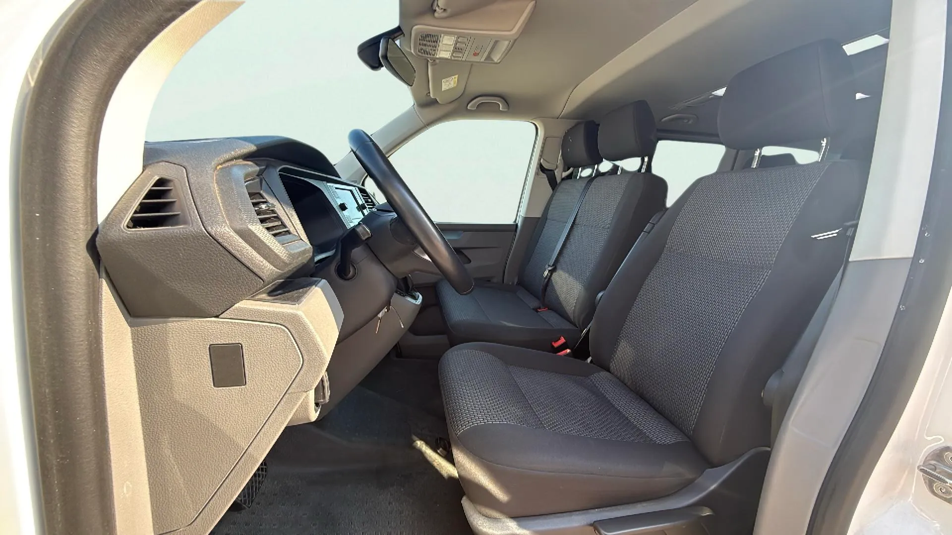 Volkswagen Caravelle Premium Corta 2.0 TDI BMT DSG - foto 18