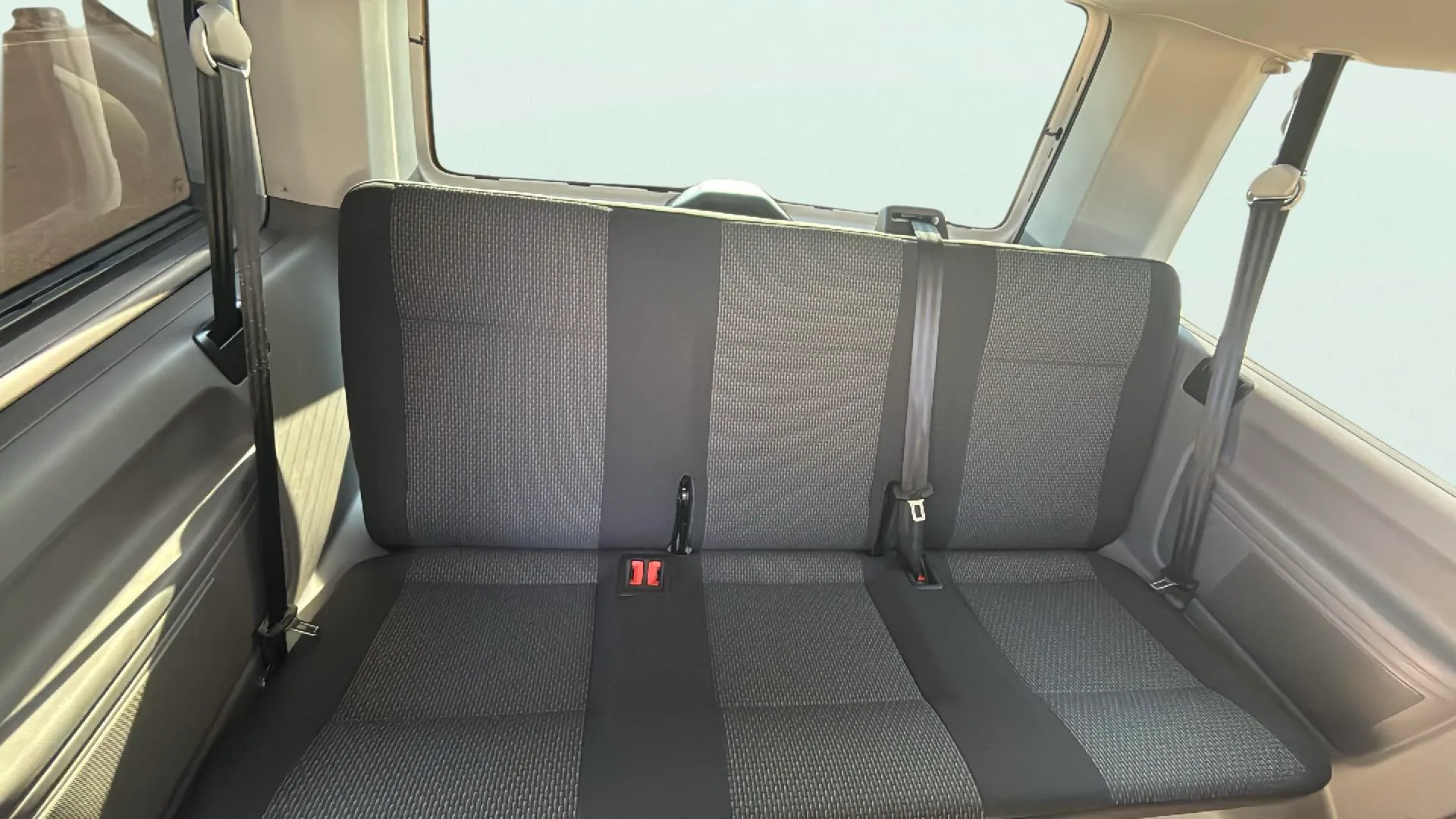 Volkswagen Caravelle Premium Corta 2.0 TDI BMT DSG - foto 21