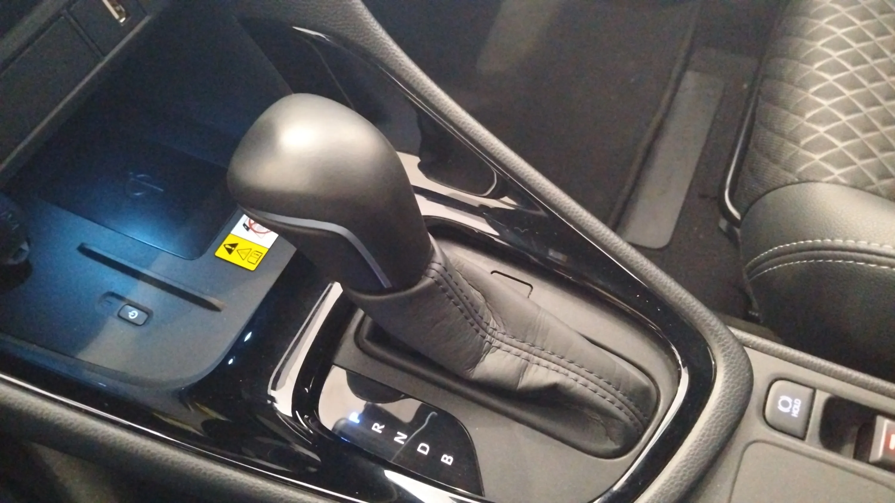 Toyota Yaris 1.5 120H Style Plus - foto 16